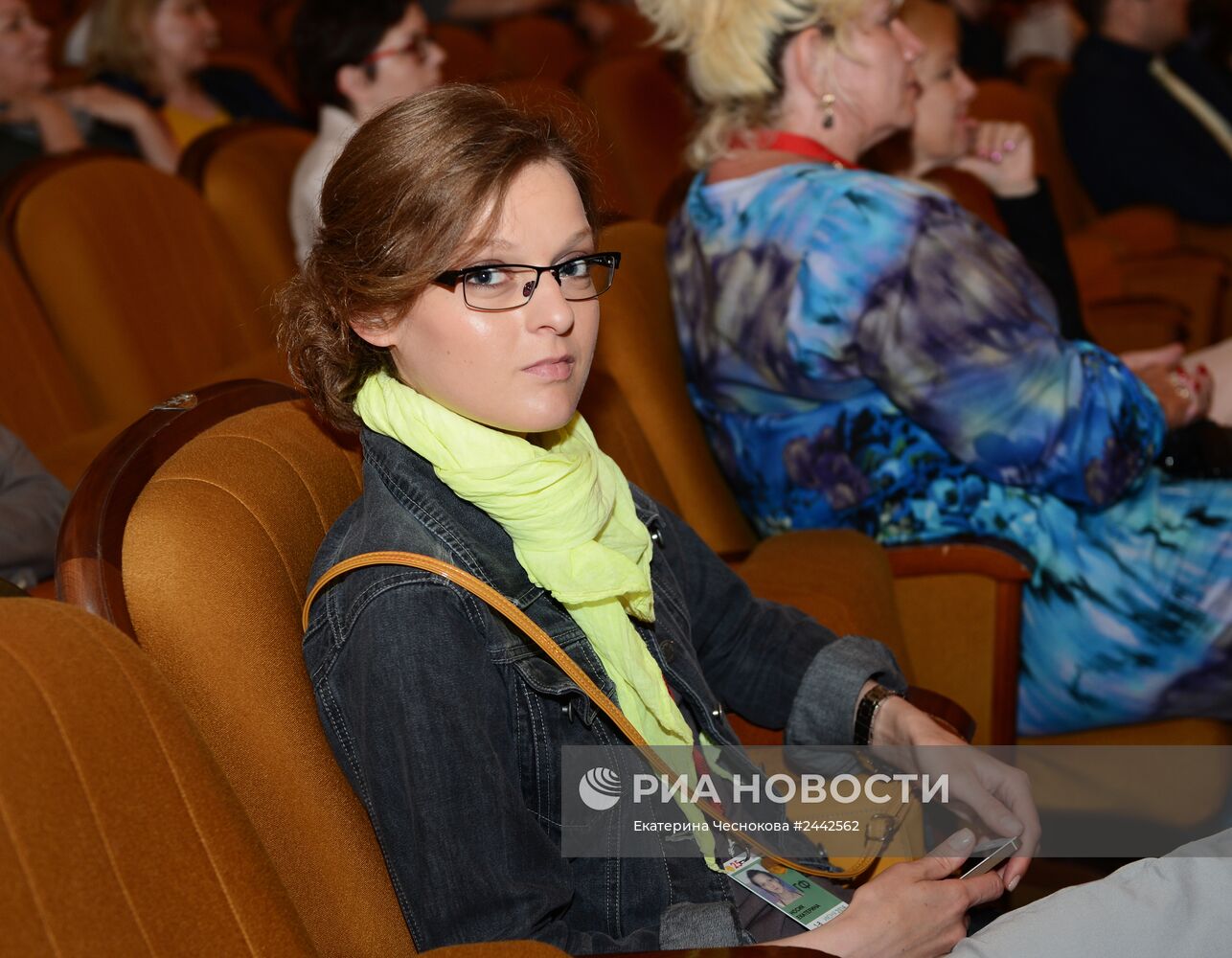 25-й Открытый российский кинофестиваль "Кинотавр". День второй