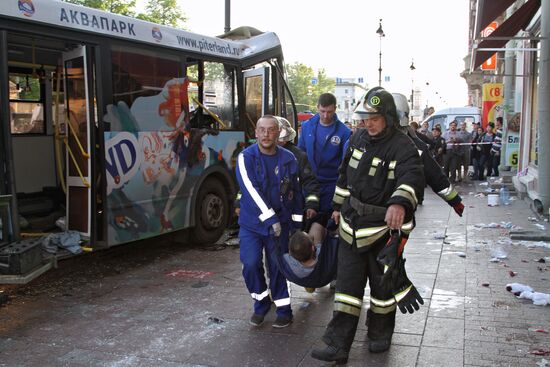 Крупная авария с маршрутным автобусом в Санкт-Петербурге