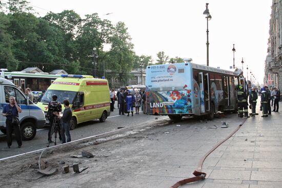 Крупная авария с маршрутным автобусом в Санкт-Петербурге