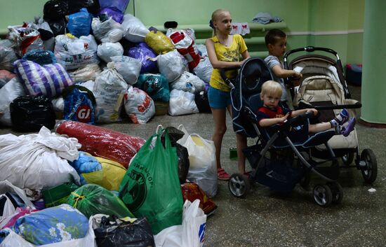 Беженцы из Славянска в общежитии Иловайска