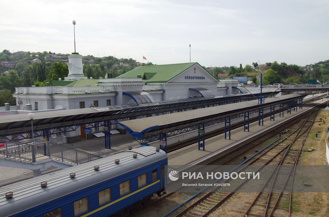 На вокзале в Севастополе эвакуировали пассажиров из-за сообщения о бомбе