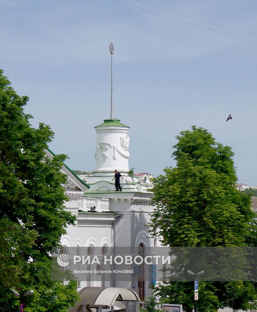 На вокзале в Севастополе эвакуировали пассажиров из-за сообщения о бомбе