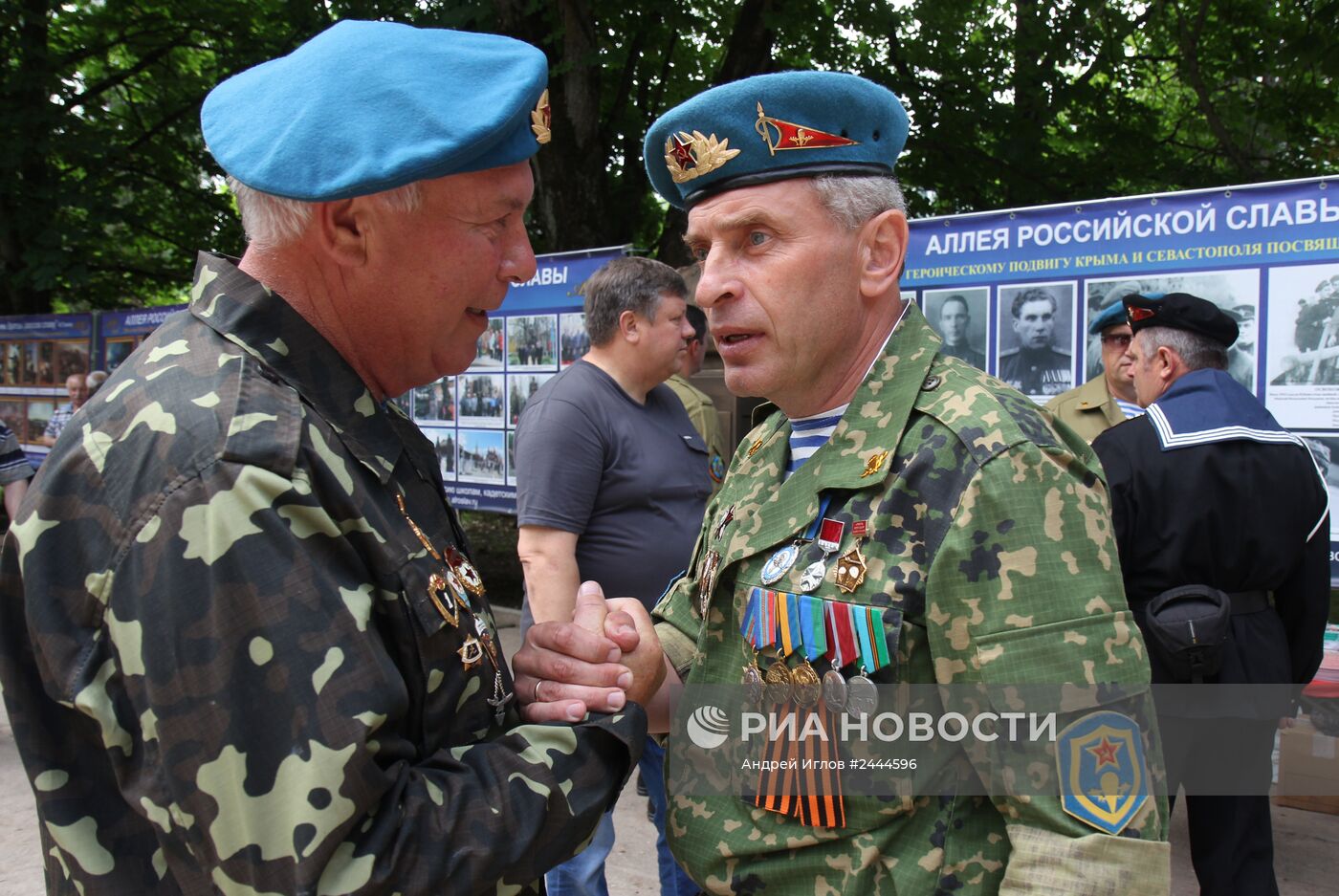 Открытие памятника Герою Советского Союза, генералу армии В.Маргелову в Симферополе