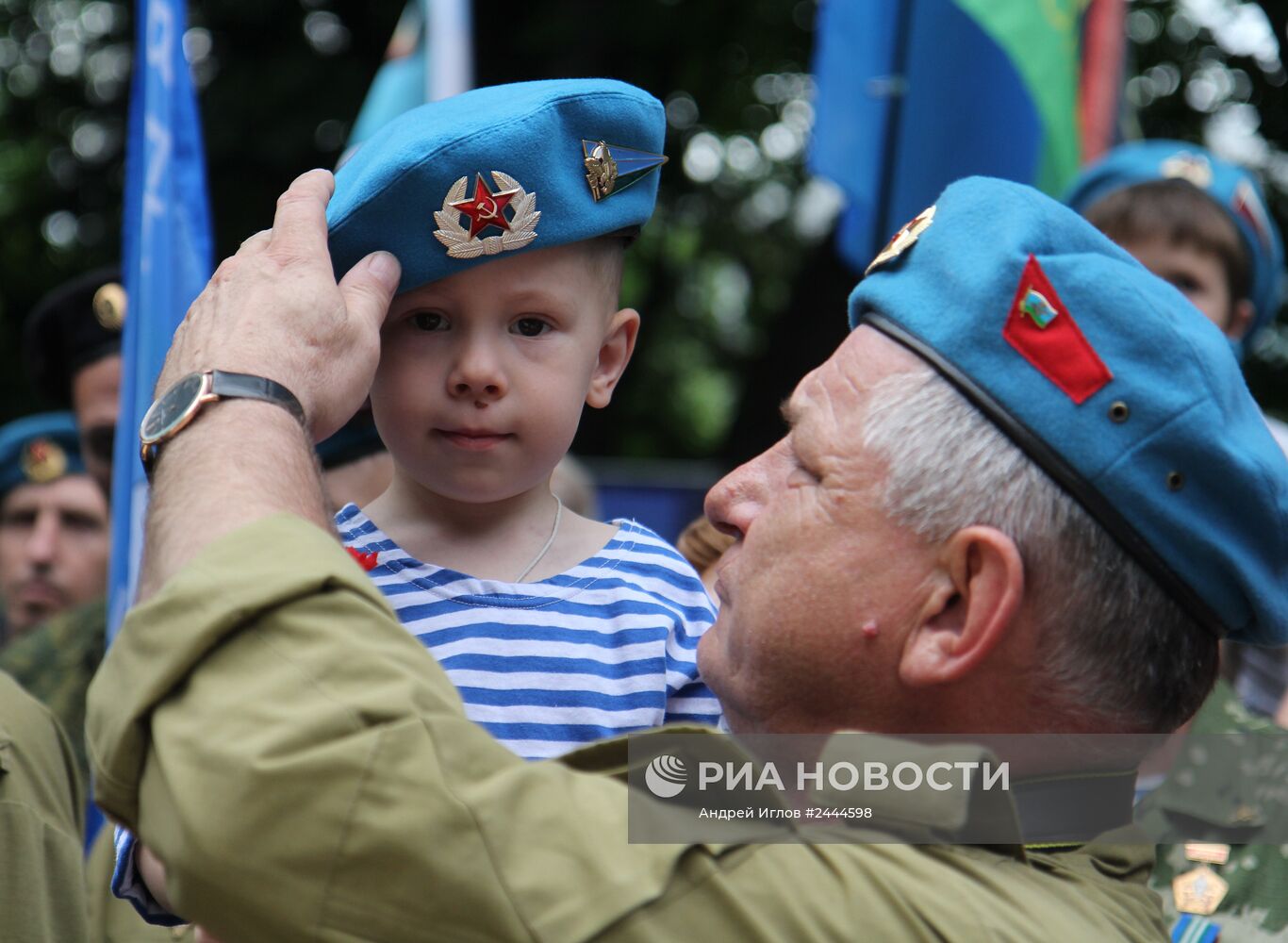 Открытие памятника Герою Советского Союза, генералу армии В.Маргелову в Симферополе