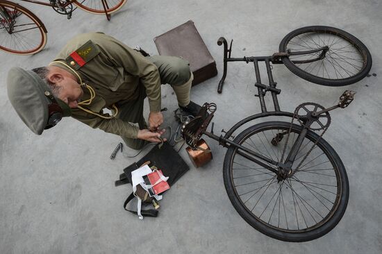 Исторический велопробег в парке "Сокольники" в Москве