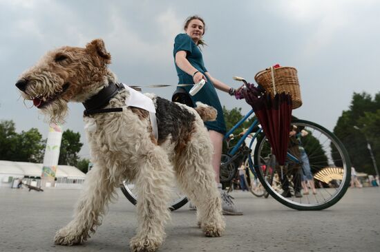 Исторический велопробег в парке "Сокольники" в Москве