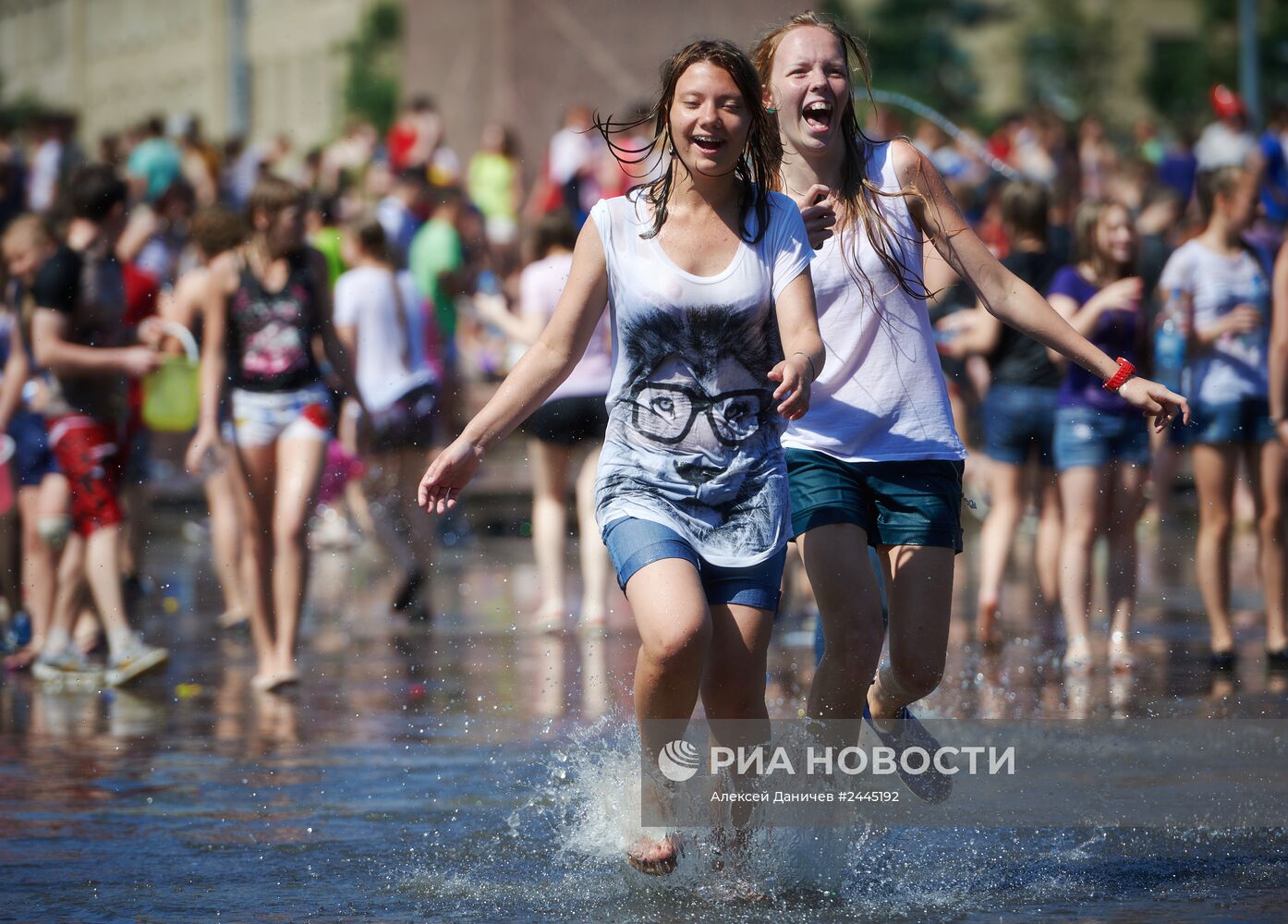 Флешмоб "Водяная битва" в Санкт-Петербурге