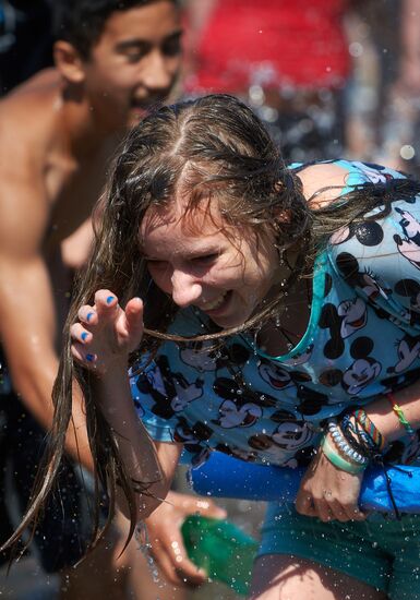 Флешмоб "Водяная битва" в Санкт-Петербурге