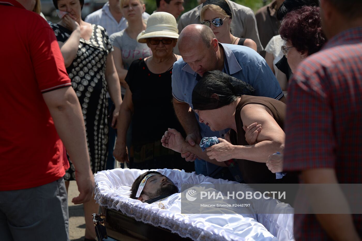 Похороны народного депутата Верховного совета Донецкой народной республики Максима Петрухина
