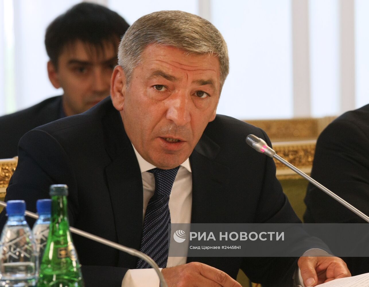 Полпред президента РФ в СКФО Сергей Меликов провел совещание в Чечне