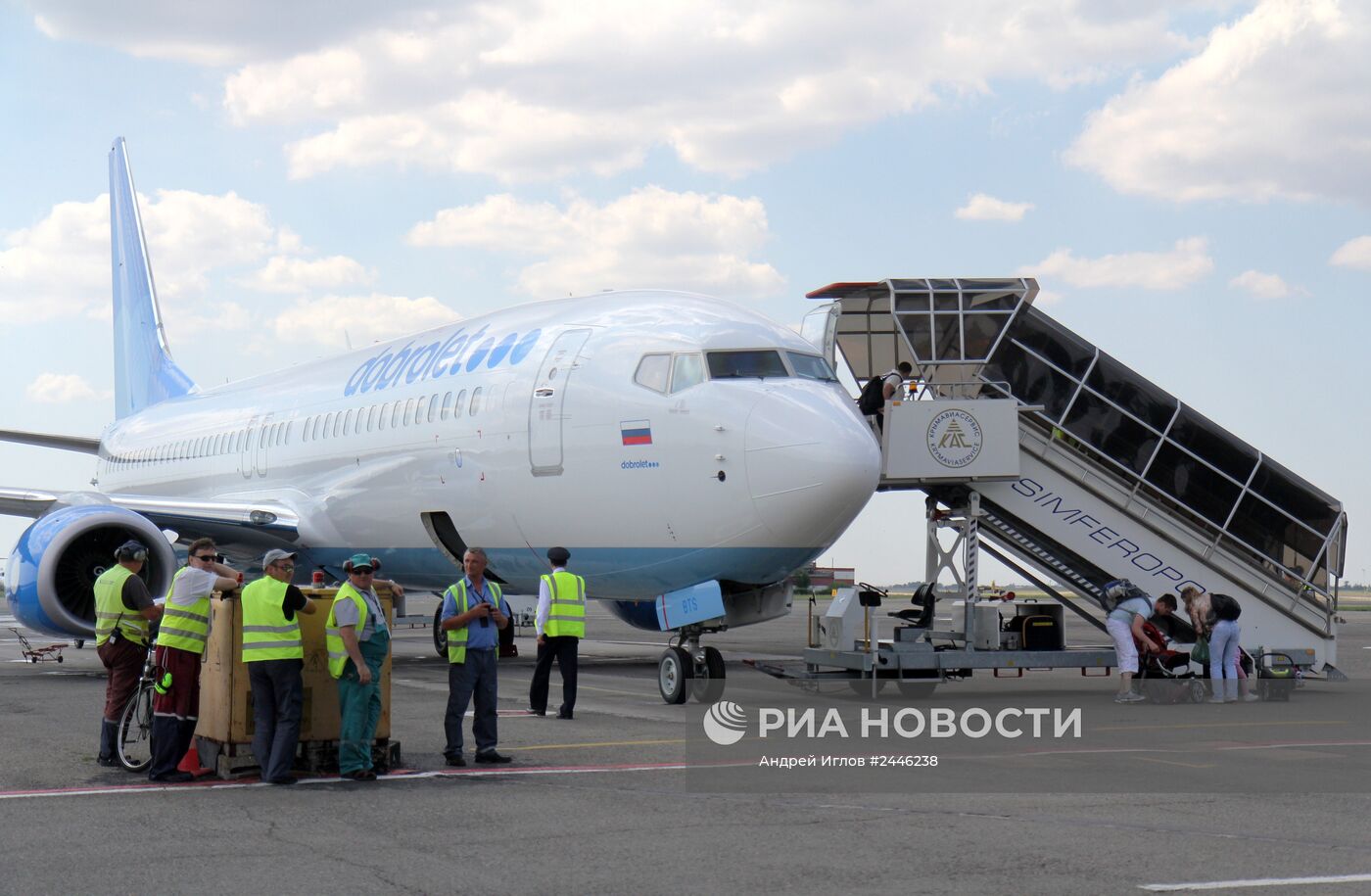 Самолет авиакомпании "Добролет" совершил посадку в Симферополе