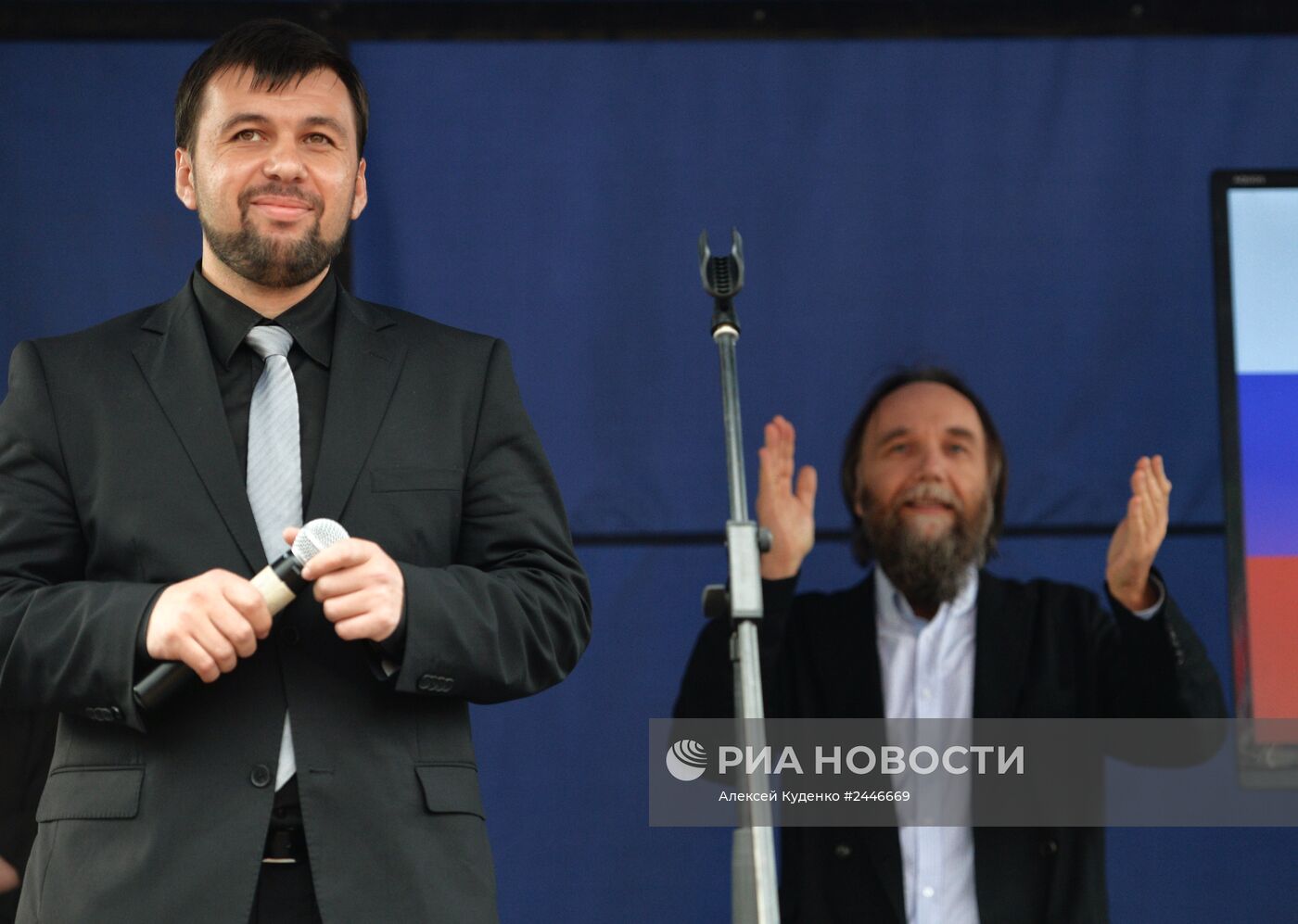 Митинг в поддержку народа Юго-Востока Украины "Стоим за Донбасс"