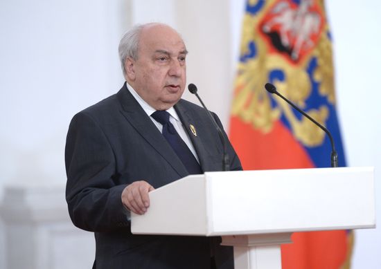 В.Путин вручил Государственные премии Российской Федерации 2013 года