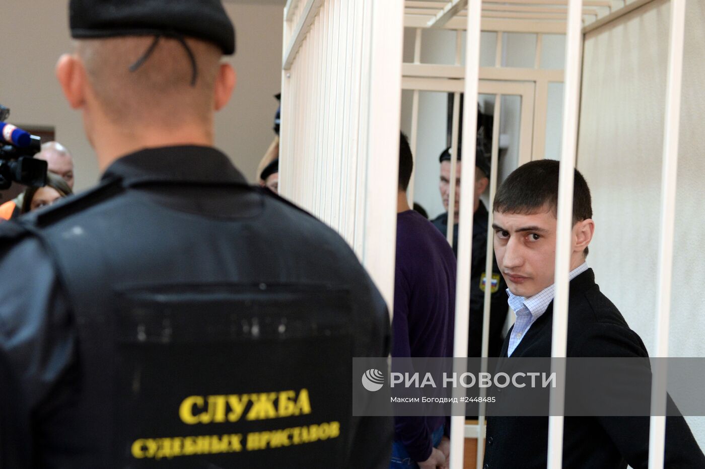 Оглашение приговора по делу сотрудников ОВД "Дальний"