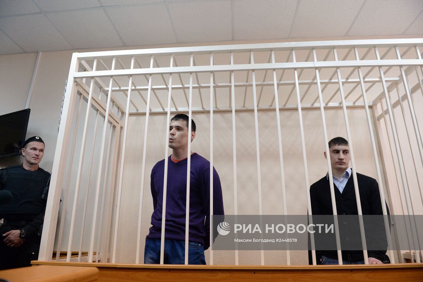 Оглашение приговора по делу сотрудников ОВД "Дальний"