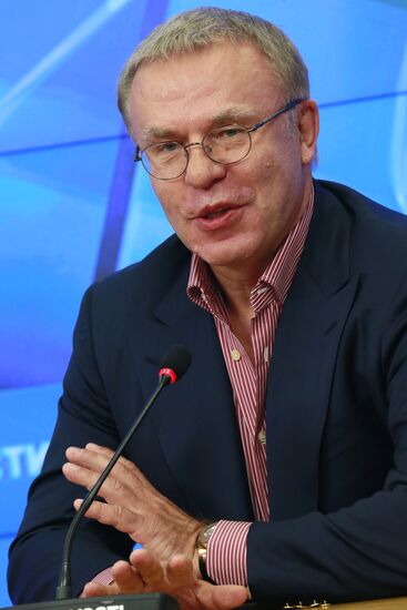Пресс-конференция Вячеслава Фетисова
