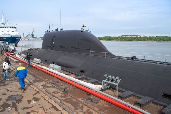 Первая многоцелевая атомная подлодка проекта "Ясень" принята в состав ВМФ России