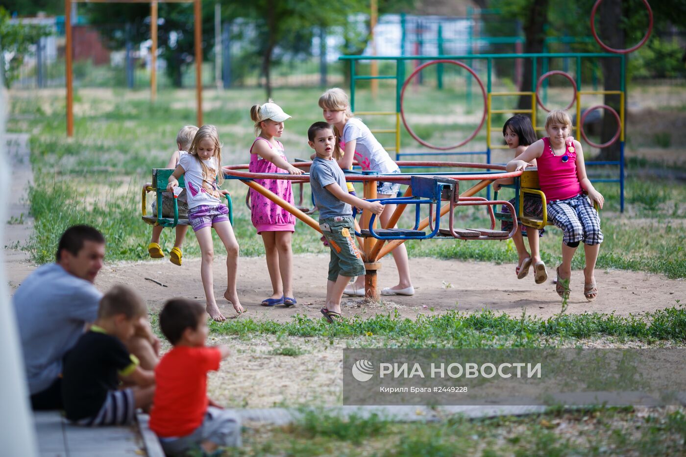 Беженцы из Украины на турбазе "Волжская" в Волгоградской области
