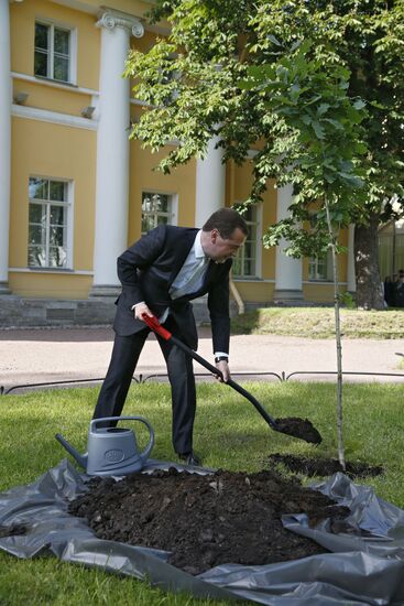 Рабочая поездка Д.Медведева в Северо-Западный ФО