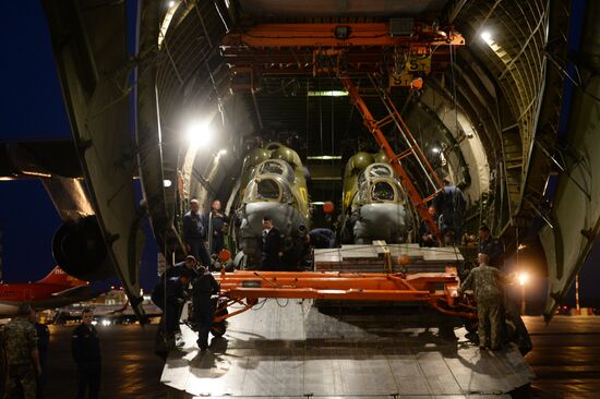 Операция по переброске вертолетов в ЦВО на самолете "Руслан"