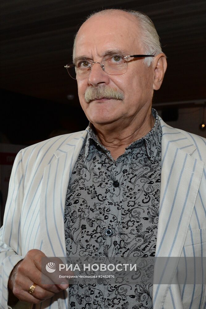 Вечеринка "White party" в честь вручения премии "Аванс" молодым талантам кино