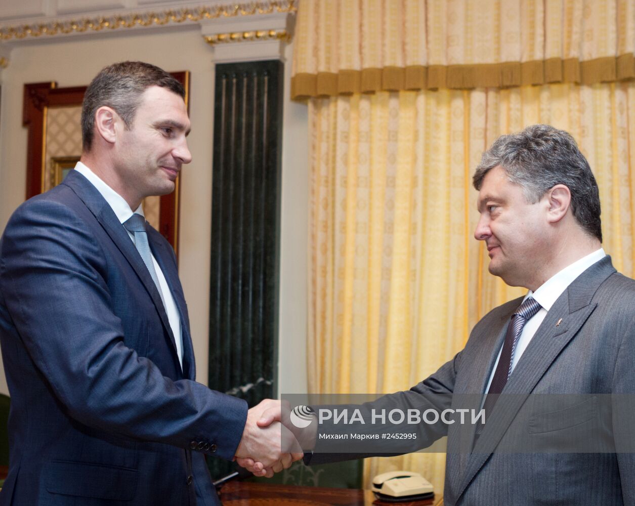 П.Порошенко назначил В.Кличко главой администрации Киева