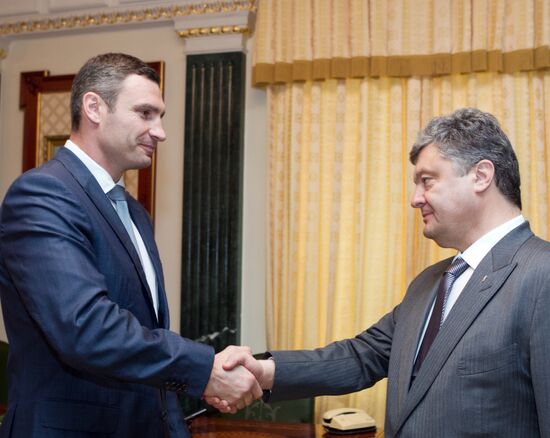 П.Порошенко назначил В.Кличко главой администрации Киева