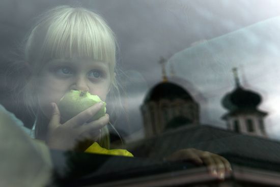 Отправка беженцев с детьми из Славянска в Россию