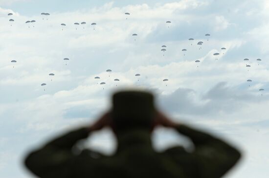 Учения войск Центрального военного округа на полигоне Чебаркуль