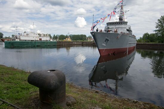 Спуск на воду головного противоминного корабля "Александр Обухов"