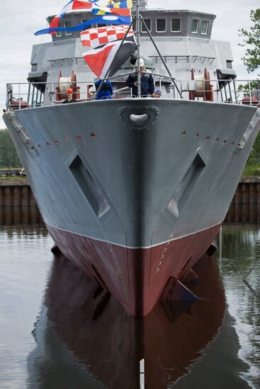 Спуск на воду головного противоминного корабля "Александр Обухов"