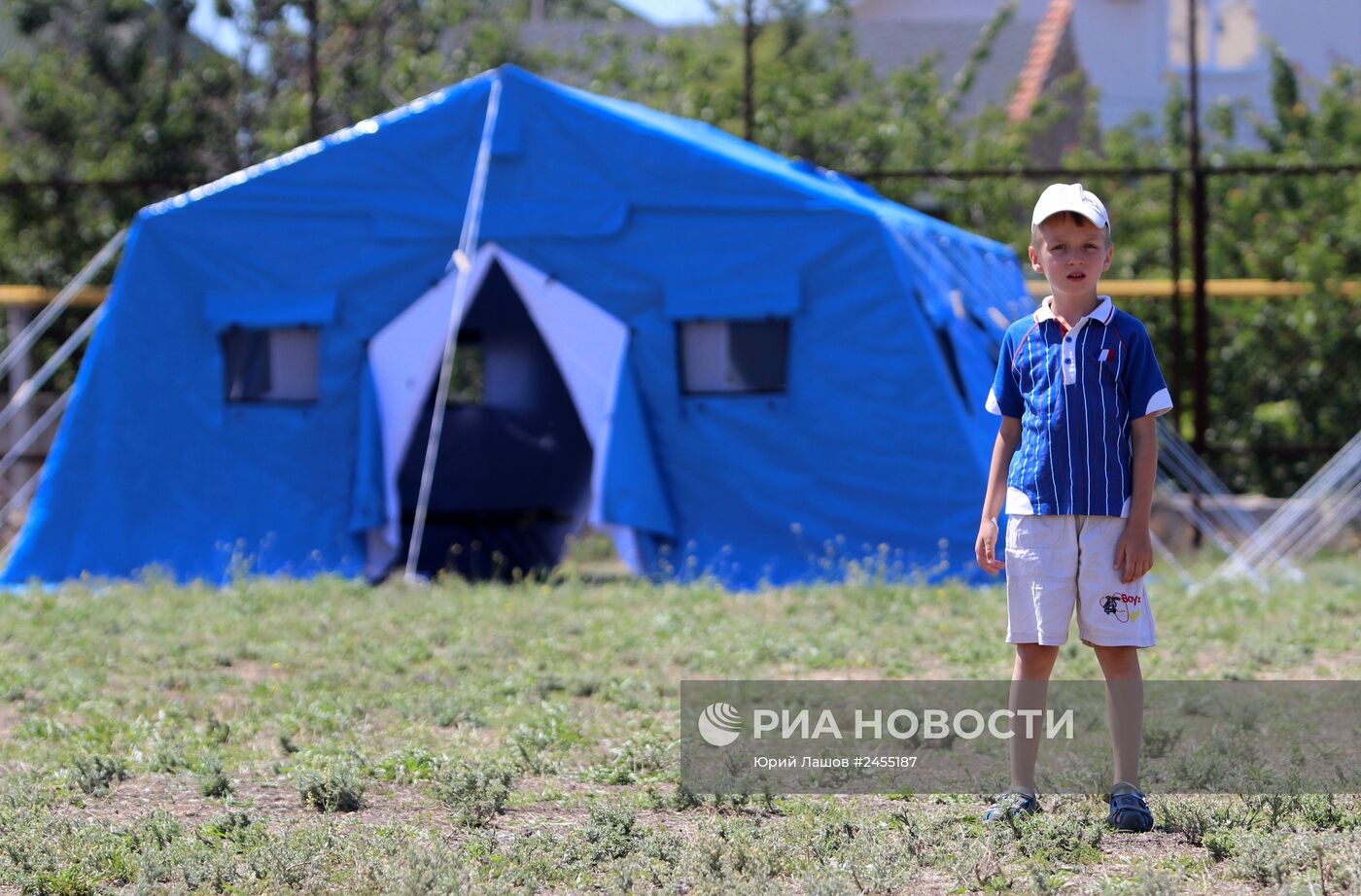 Палаточный лагерь в Севастополе для беженцев из Донбасса