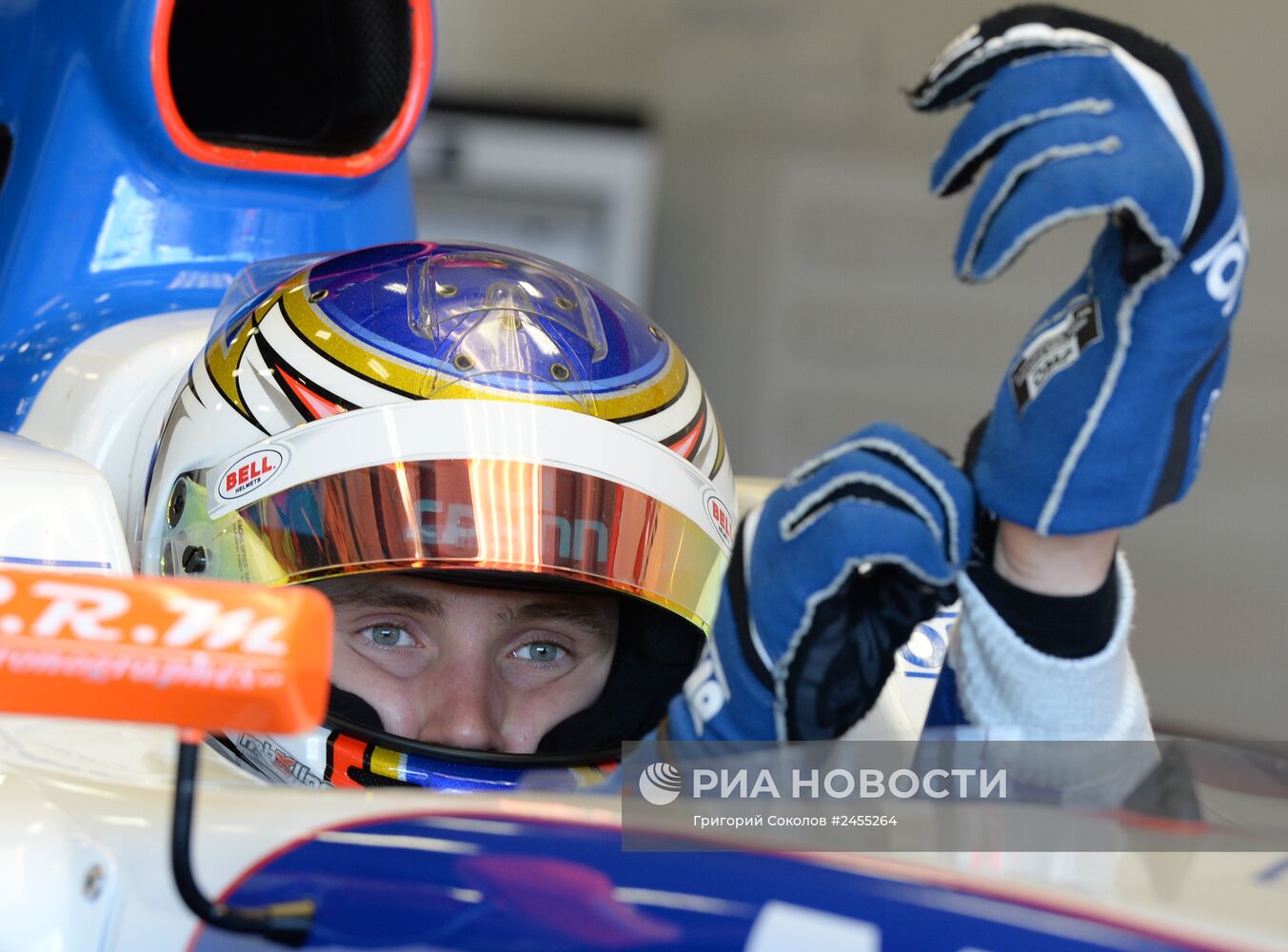 Автоспорт. Мировая серия "Рено". Российский этап. Второй день