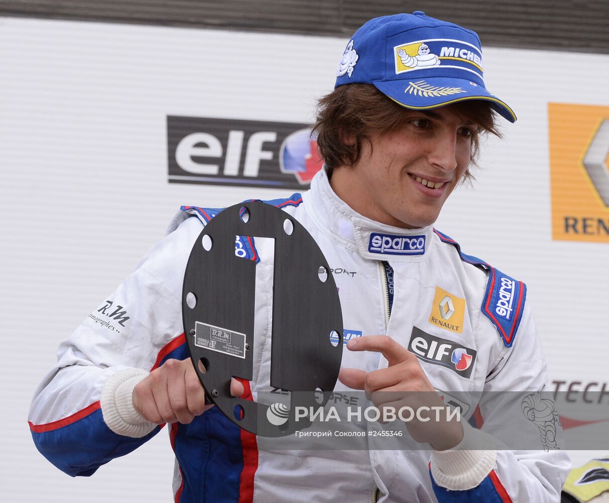 Автоспорт. Мировая серия "Рено". Российский этап. Второй день