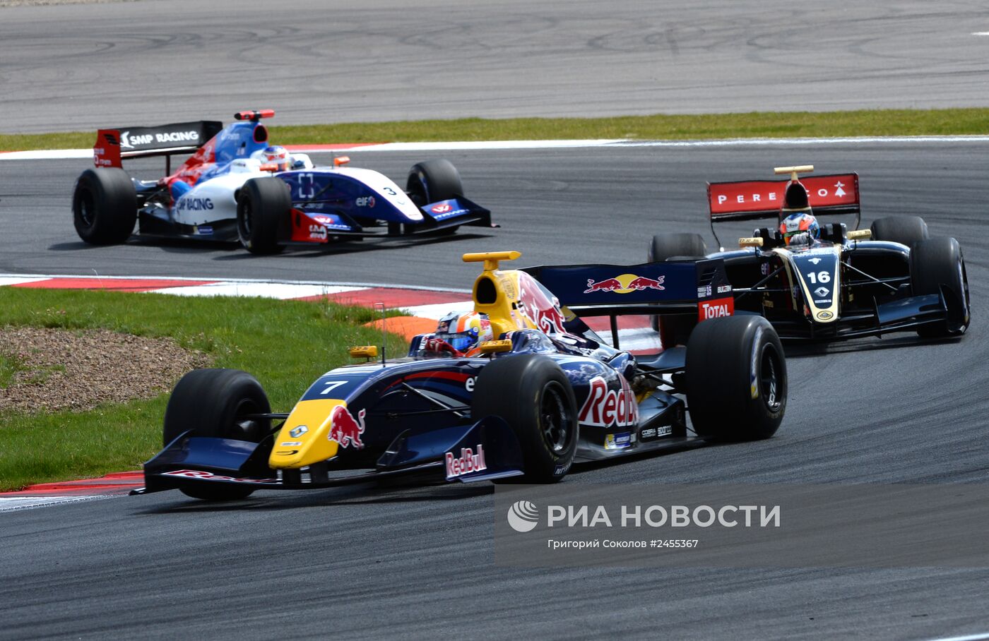 Автоспорт. Мировая серия "Рено". Российский этап. Второй день