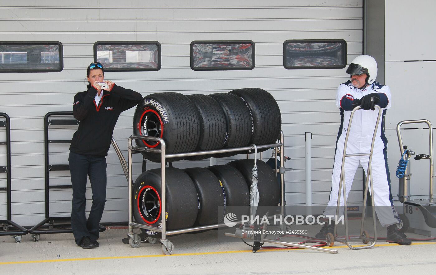 Автоспорт. Мировая серия "Рено". Российский этап. Второй день