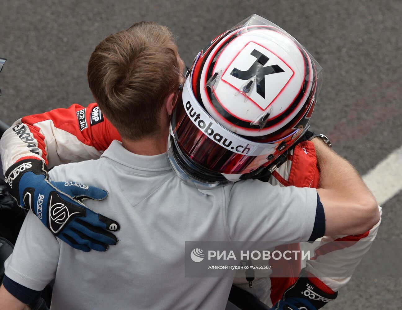 Автоспорт. Мировая серия "Рено". Российский этап. Второй день