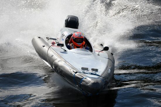 Чемпионат мира по водно-моторному спорту в Санкт-Петербурге