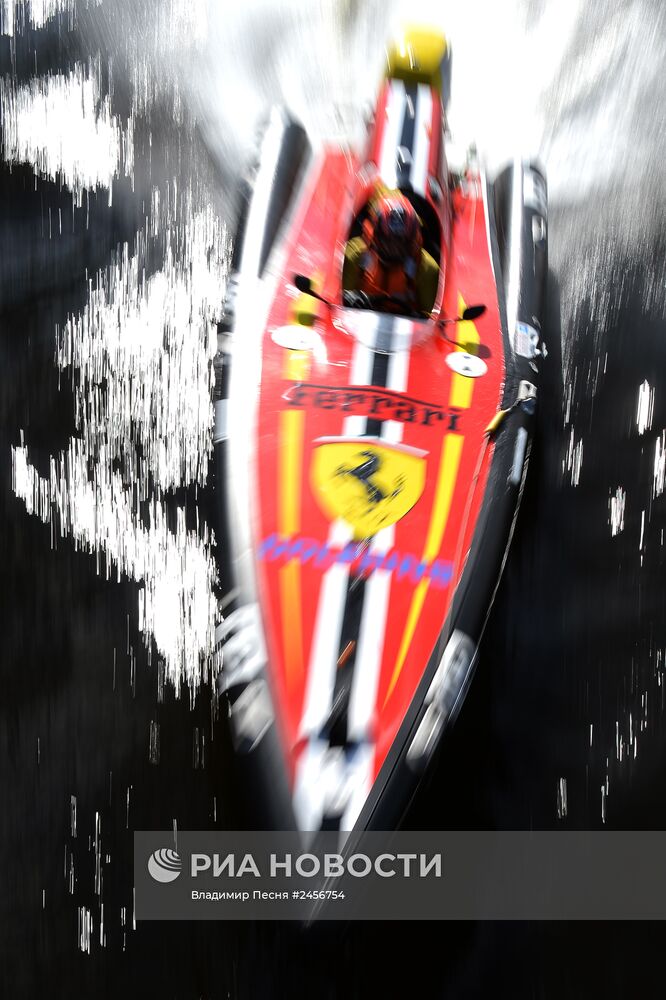 Чемпионат мира по водно-моторному спорту в Санкт-Петербурге