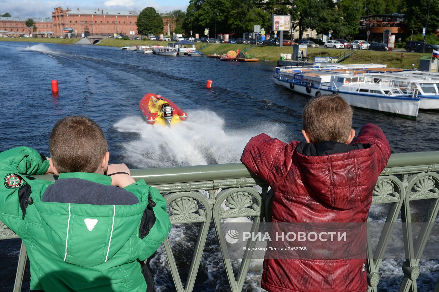 Чемпионат мира по водно-моторному спорту в Санкт-Петербурге