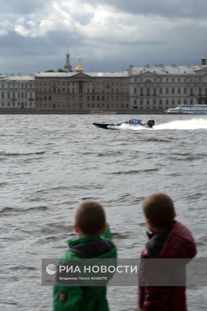 Чемпионат мира по водно-моторному спорту в Санкт-Петербурге