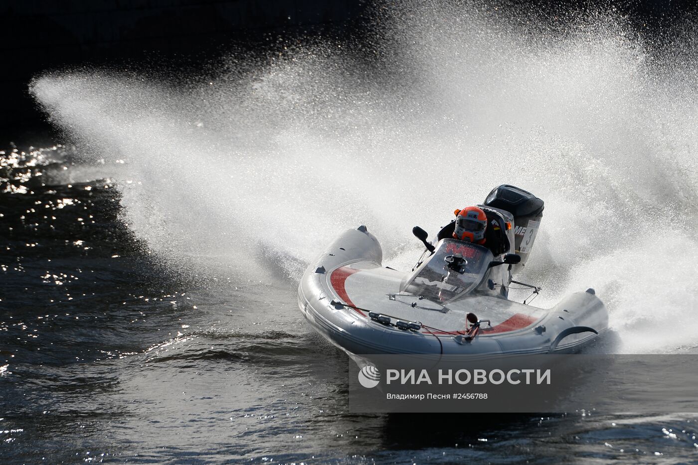 Чемпионат мира по водно-моторному спорту в Санкт-Петербурге