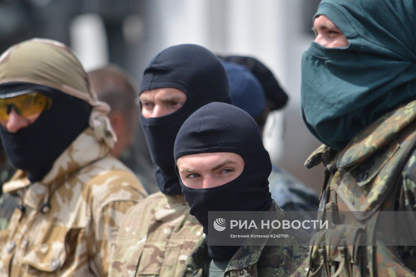 Усиление мер безопасности у Верховной Рады Украины в Киеве