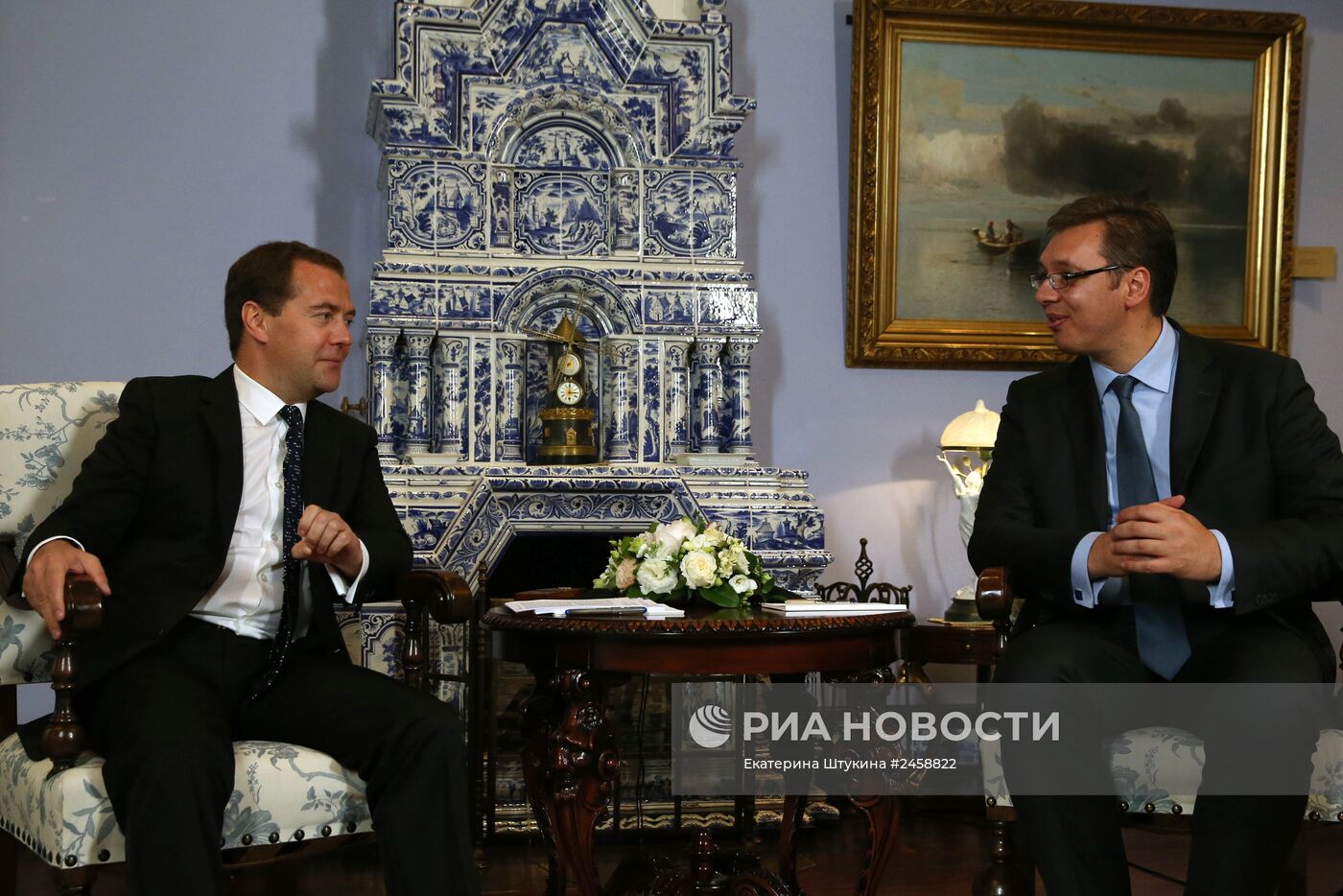 Д.Медведев провел встречу с премьер-министром Сербии А.Вучичем
