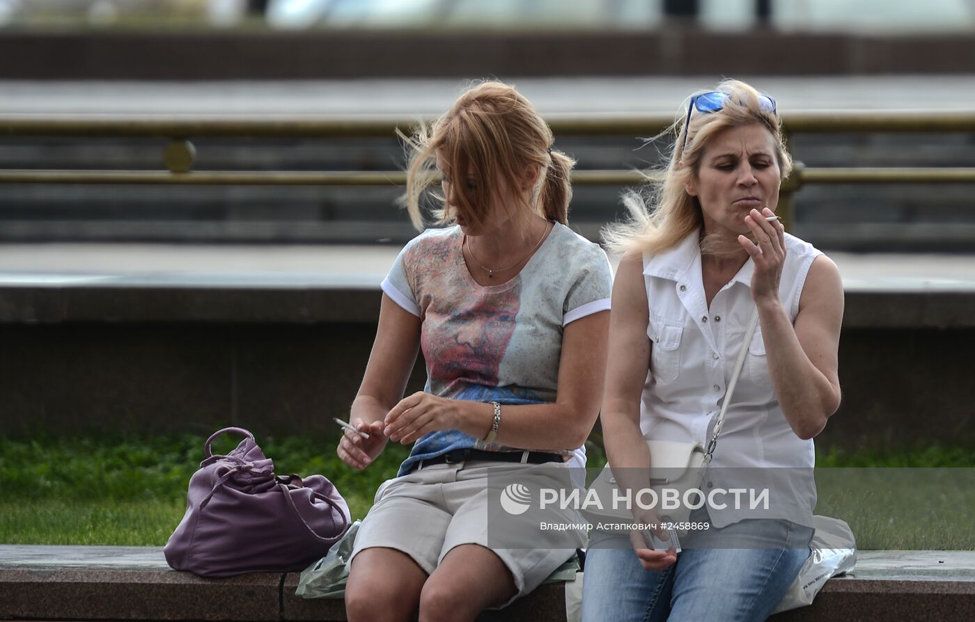 Курение в общественных местах