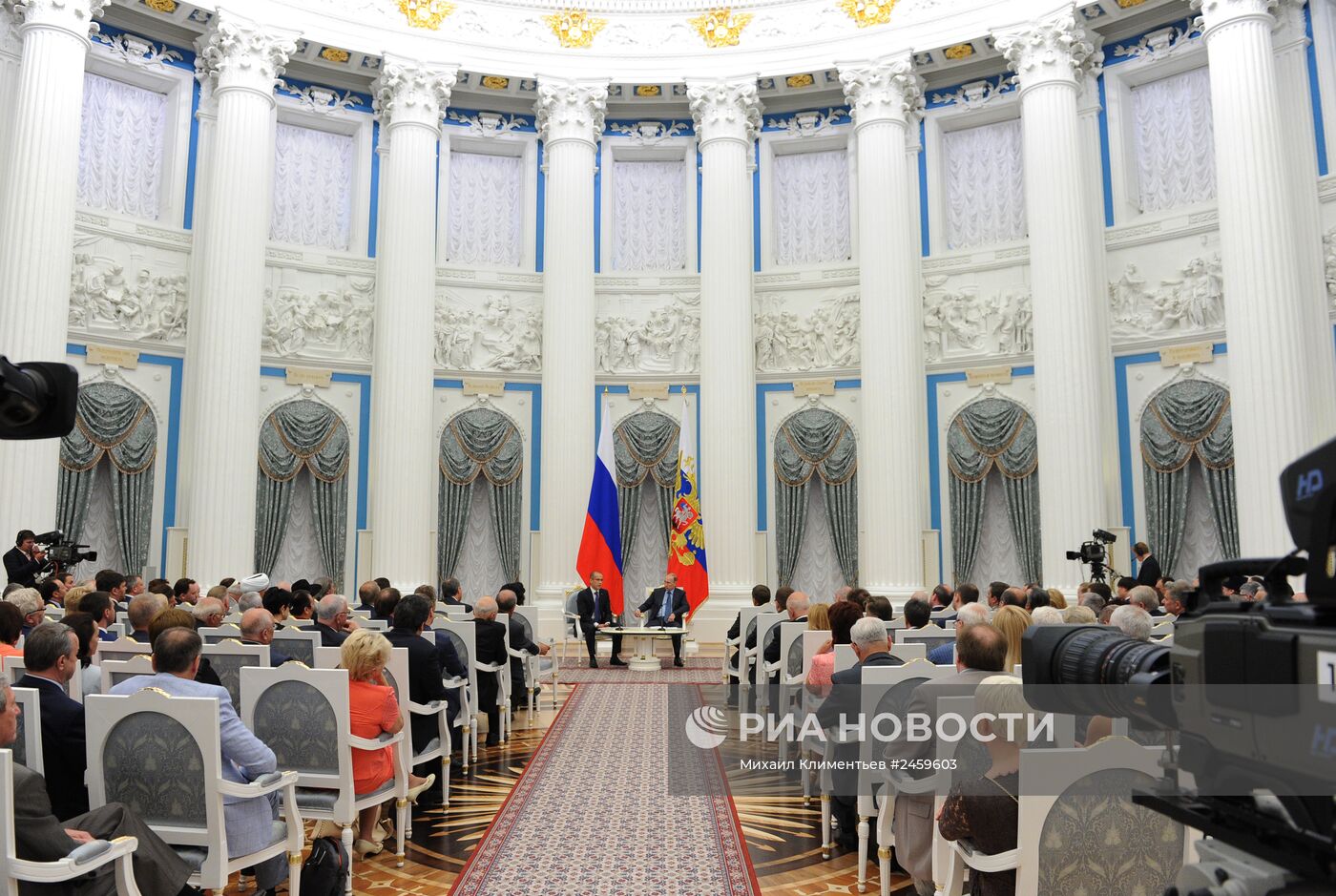 Встреча В.Путина с членами Общественной палаты