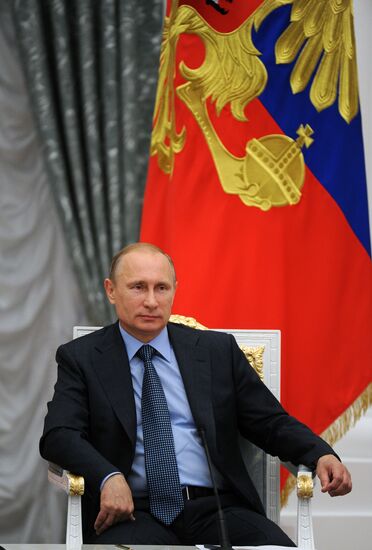 Встреча В.Путина с членами Общественной палаты