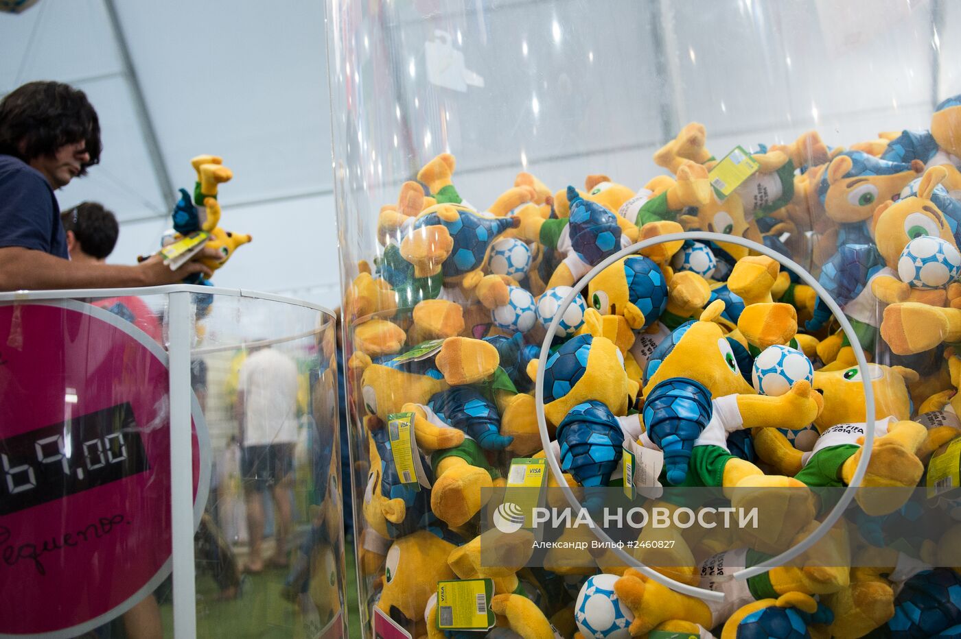 Продажа футбольных сувениров в Рио-де-Жанейро