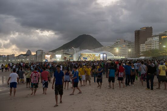 Трансляция матча за третье место ЧМ-2014 на пляже Копакабана в Рио-де-Жанейро