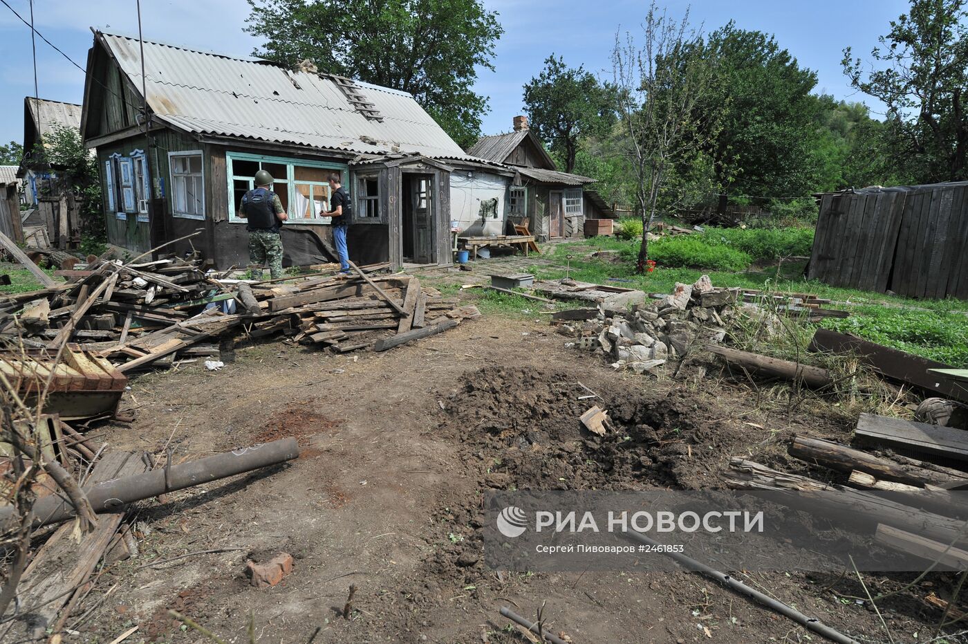 Город Донецк Ростовской области со стороны Украины был обстрелян фугасными  снарядами | РИА Новости Медиабанк